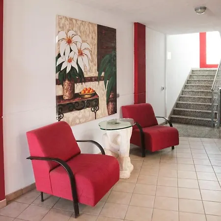 Arena Aparthotel 3*
